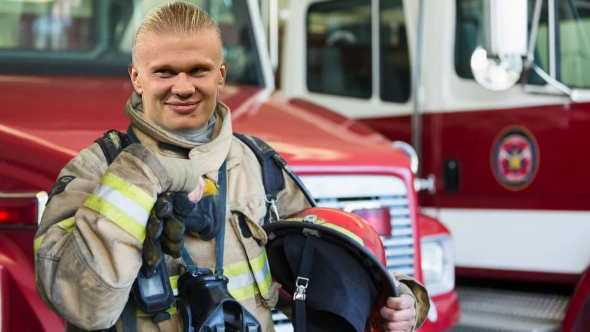 Gvardiolzilla's tweet image. I saw him putting out fires in my neighborhood