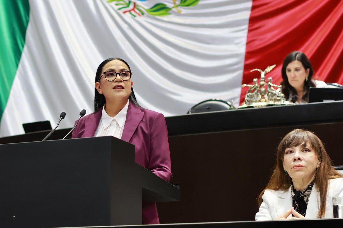 A_MontielR's tweet image. Comparecí ante la @Mx_Diputados para informar los hechos y avances de la Política de Bienestar, que está cambiando vidas en cada rincón del país.

Los resultados son claros:

✅ 13.4 millones de personas salieron de la pobreza.
✅ Disminuyó la desigualdad.
✅ La prosperidad es…