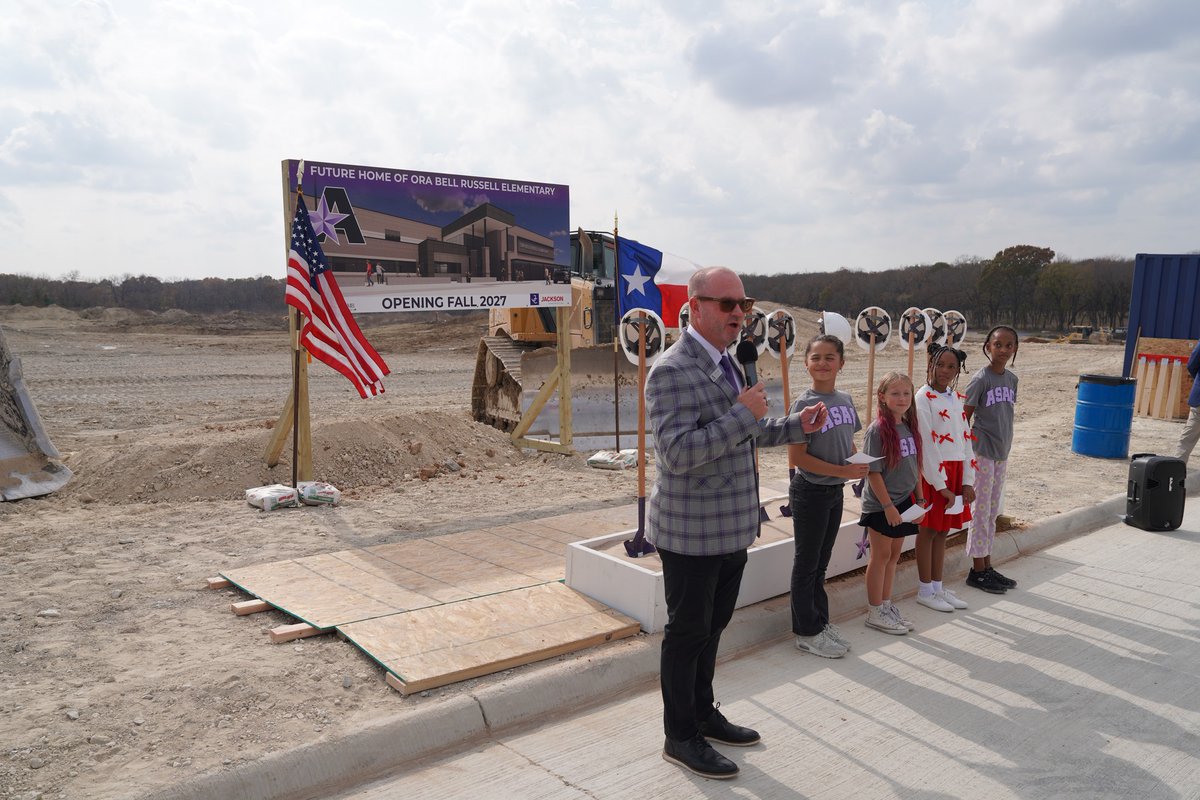 Toby Tucker tweet media