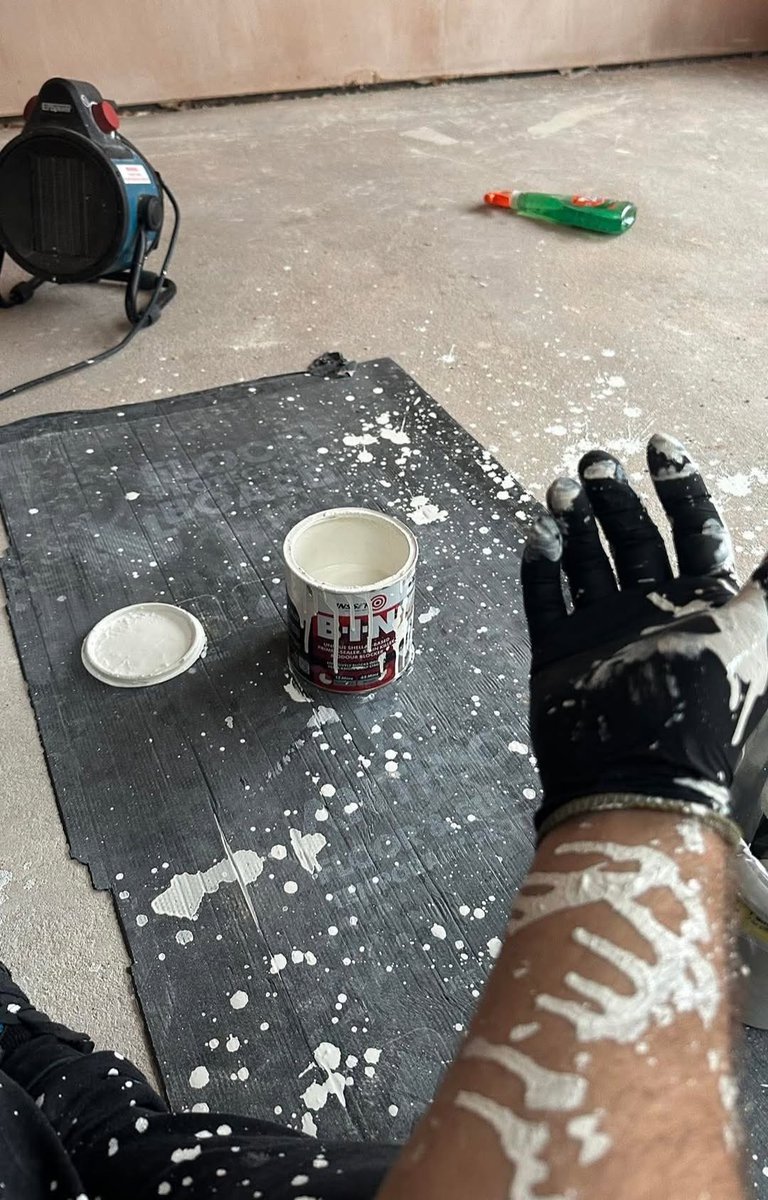 DecoratorsU's tweet image. Turns out BIN explodes of you heat it too quickly... who knew

#BIN #explosion #decorator