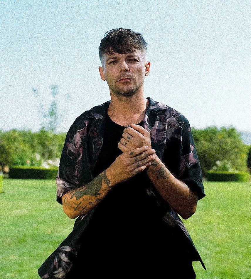 LouisWT91World's tweet image. 🗨️| Louis Tomlinson about Matcha Latte via 102.7 Kiss Radio.

“Interviewer: Is there a new type of tea that you&apos;ve maybe been rocking with lately?

Louis: What like that posh matcha... is that a tea matcha? The green one. I&apos;m not. I don&apos;t fuck with it.”