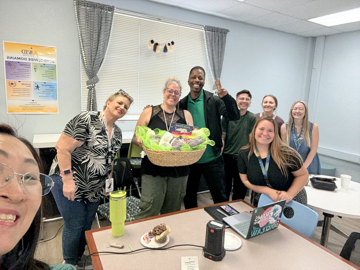 Katie Outlaw tweet media