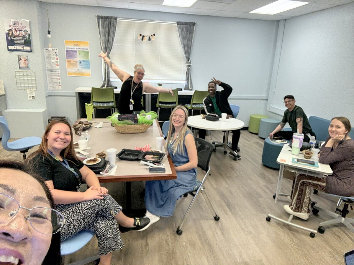 Katie Outlaw tweet media