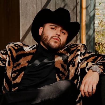 🚨 GERARDO ORTIZ EVITA LA CÁRCEL A PESAR DE DECLARARSE CULPABLE💥

El cantante de regional mexicano, Gerardo Ortiz, acaba de anotarse una victoria legal crucial en Estados Unidos.🇺🇸 Tras enfrentar un proceso abierto desde 2024 por presuntos vínculos con el narcotráfico y ser