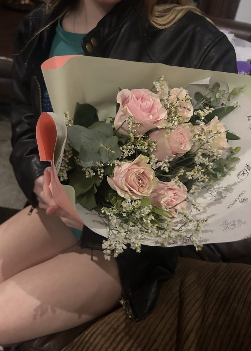 un hombre q resuelve 🎀🤓