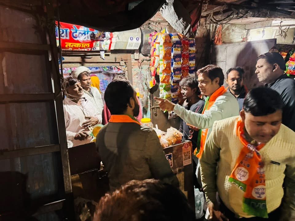 VchandelBJP's tweet image. अशोक विहार उप चुनाव में, क्षेत्र के लोगों से मिलकर भाजपा उम्मीदवार वीणा असीजा जी के समर्थन में अपील किया 

@Virend_Sachdeva @PavanRanaRSS @visshnumittal @gupta_rekha @kjsehrawat @yogenderchando1 @ManojTiwariMP @hdmalhotra @dineshpratapbjp @santoshojha @Sunil_Deodhar