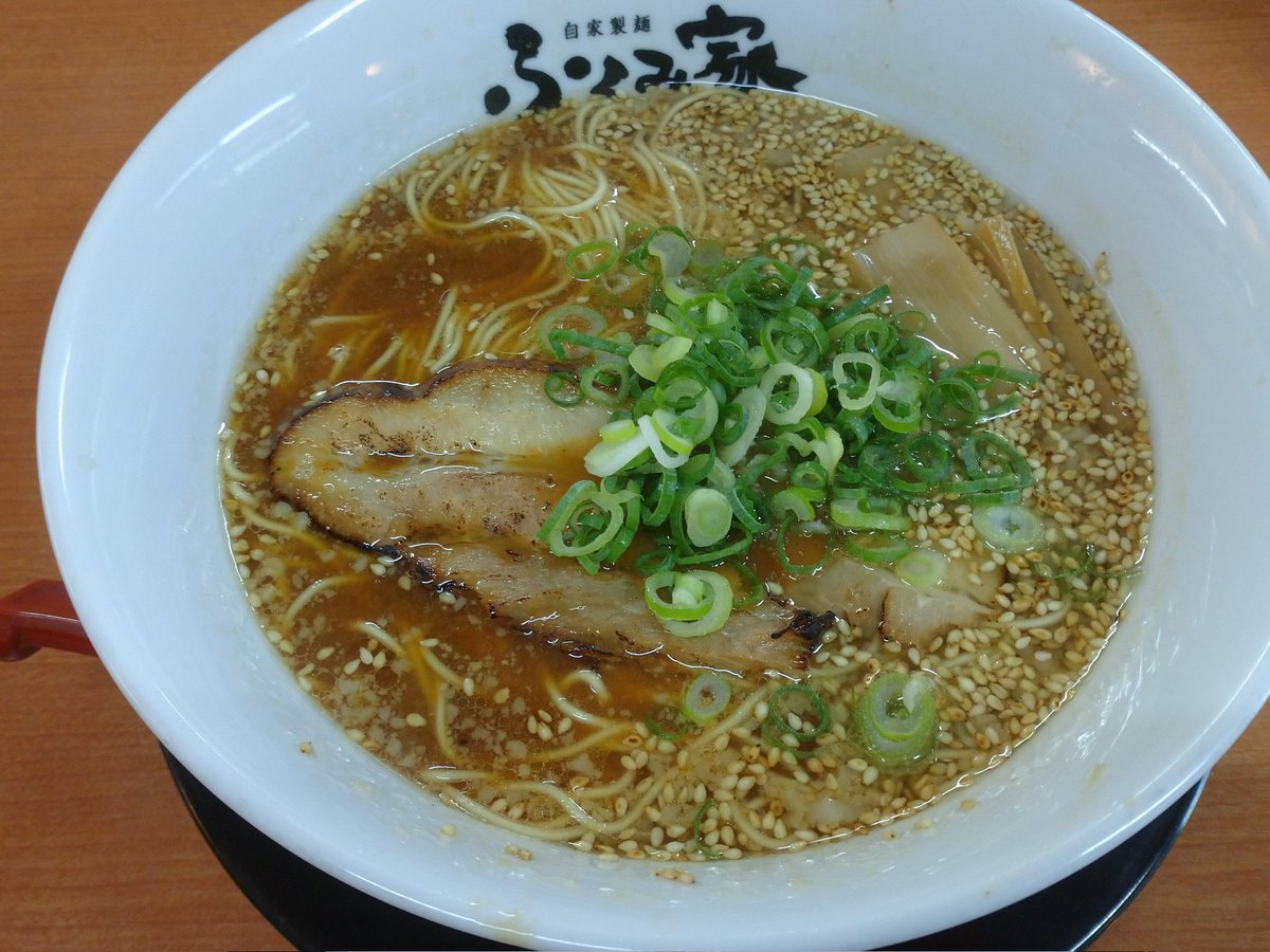 bluewave_star's tweet photo. 黄にらラーメンで有名な #ふくみ家 さんへ。

今回は、みそラーメンをいただきました〜☆
スープを鶏ガラと豚骨から選べるのです。ちなみに鶏ガラをチョイス😁
細麺ストレートの自家製麺が美味いね。ごちそうさまでした🙏 https://t.co/ryCS8IxFYr
