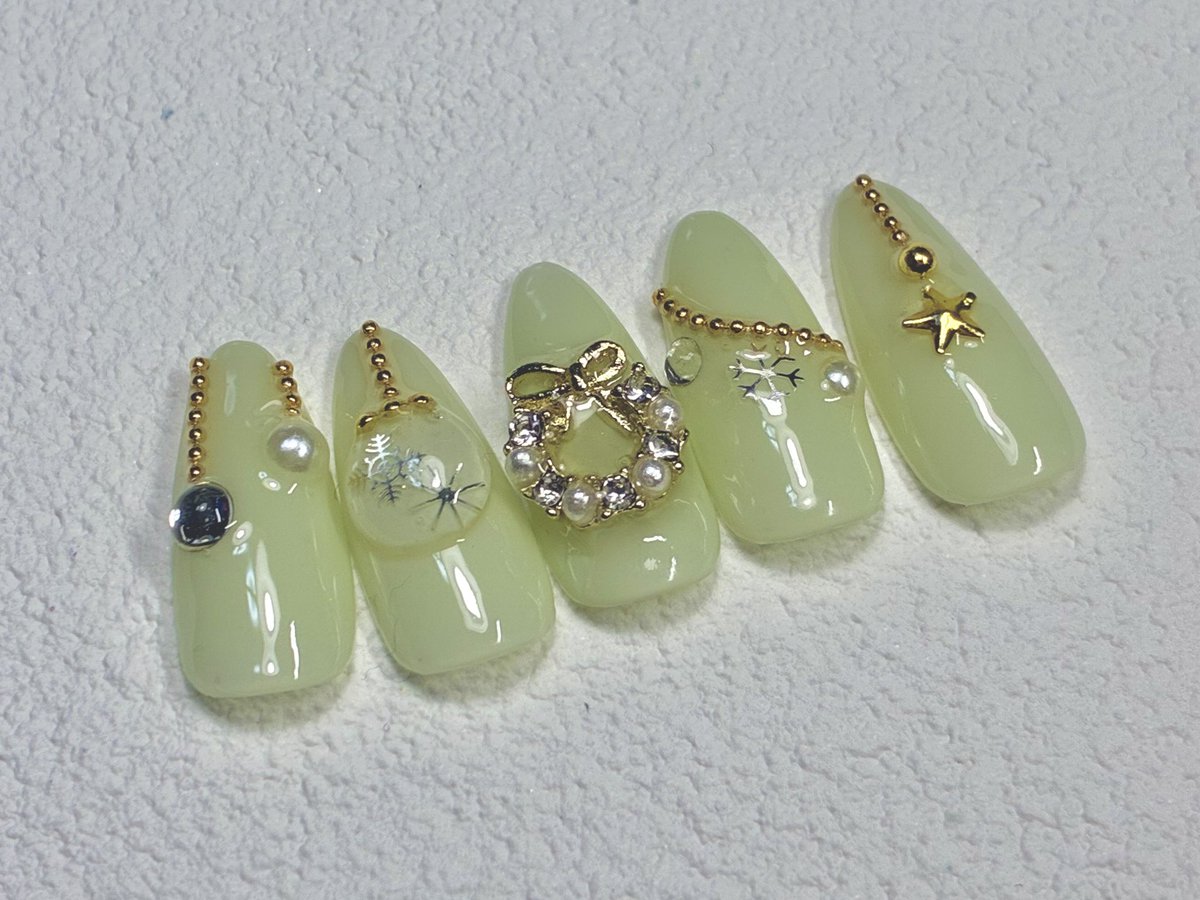 本日よりBOOTHにてネイルチップの販売を開始いたします。 既成デザイン