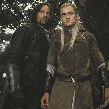 chill bro it's all yours

#LOTR #aralas #aragorn #legolas