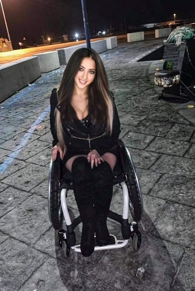 Hazelkeech0918's tweet image. My mom said no one will share &amp;amp; follow me because my face is ugly not beautiful 😥 can I have your prayers here? 🙏🥺 if you&apos;re not ashamed of me 😭