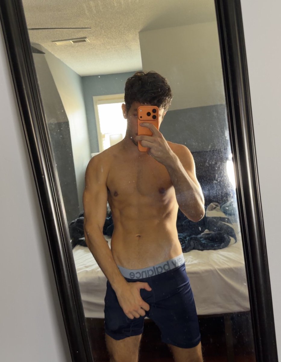matteofit3's tweet photo. 🪃RT for a change to get a free month of the OF🙂 https://t.co/TvLGKBABNn