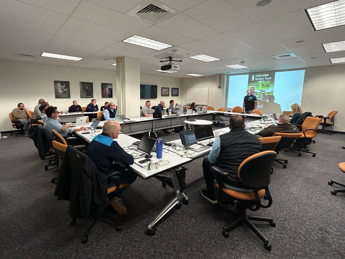 InHandNetworks's tweet image. Great start to the week at the AT&amp;amp;T event in Wayne, PA!
Our team had productive conversations around 4G/5G Business Internet and future connectivity needs.
Appreciate the collaboration — onward! 🚀
#InHandNetworks #ATT #5G #BusinessInternet #StayConnected #FWA