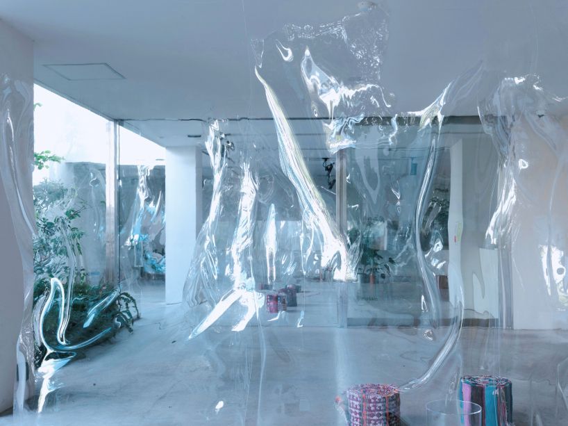 designboom's tweet image. invisible bar distorts reality using heated, transparent acrylic glass panels designboom.com/design/invisib…