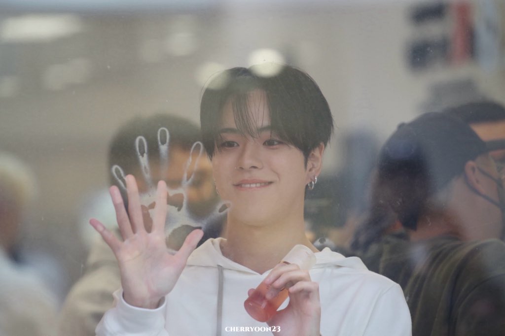 251120

#윤재혁 #ジェヒョク #YOONJAEHYUK 
#트레저 #TREASURE