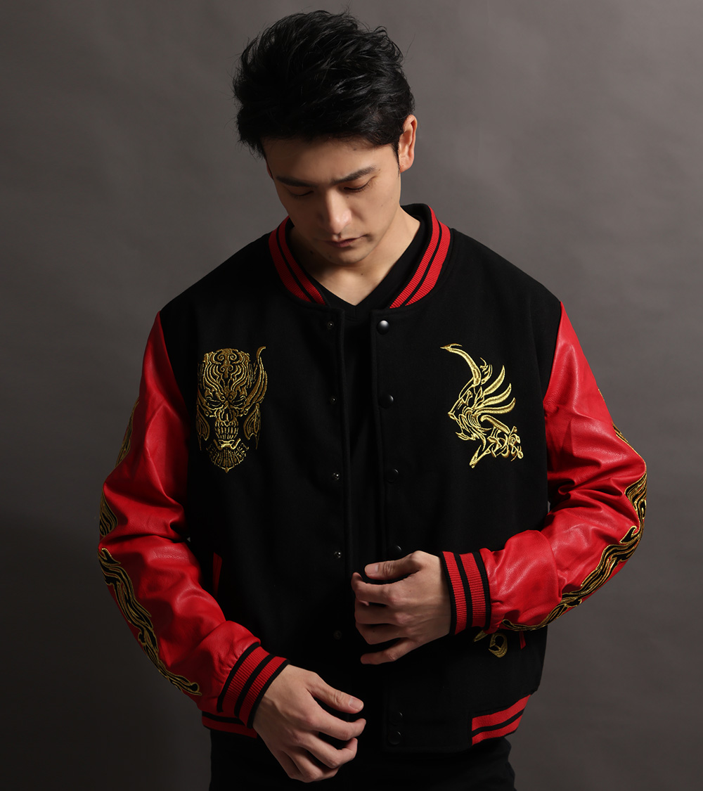 GAMESGLORIOUS's tweet image. 【お知らせ】「牙狼20周年記念刺繍スタジャン」「牙狼20周年記念ルーズフィットTシャツ」は現在絶賛予約受付中！キャンセル分も出ましたので是非ご検討ください。各サイズの寸法について、画像内の寸法表をご参照下さい。games-glorious.com/?category_id=5…
#牙狼 #GARO #北田祥一郎 #GAMESGLORIOUS