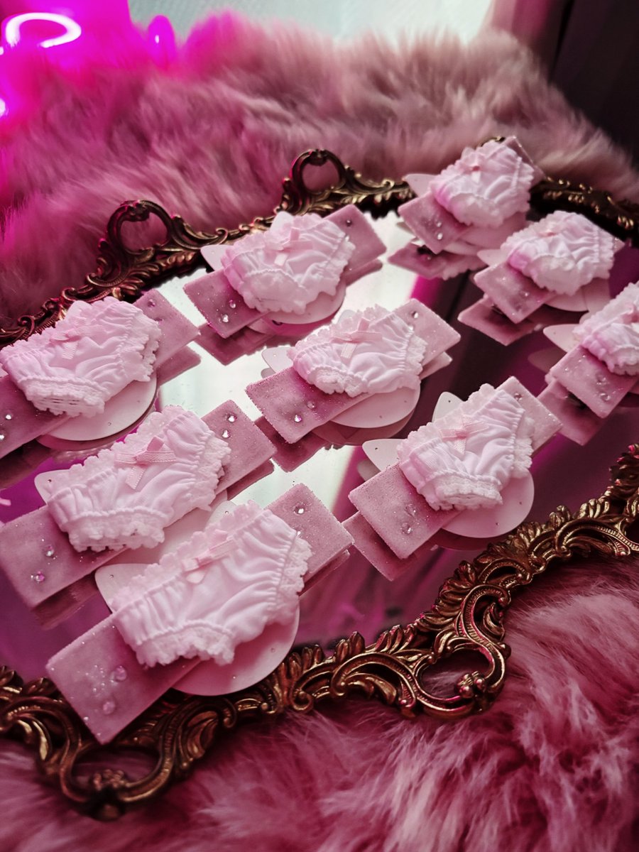 新作⋆✦おぱんつヘアピン 最初に身にまとう戦闘服 かわいいを身に着け