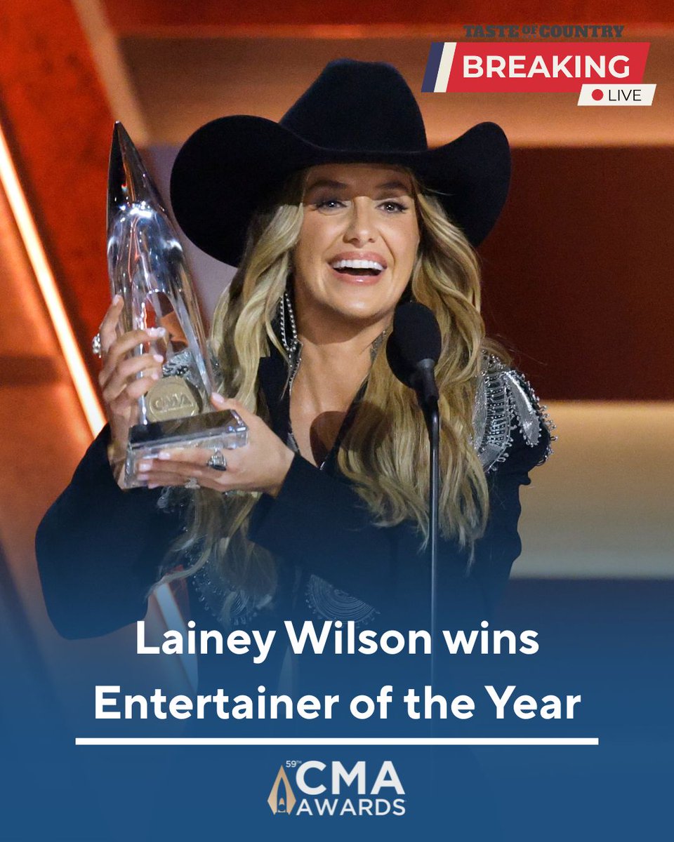TasteOfCountry's tweet photo. BREAKING: Lainey Wilson just won her second CMA Entertainer of the Year! https://t.co/f8q0gYycCn