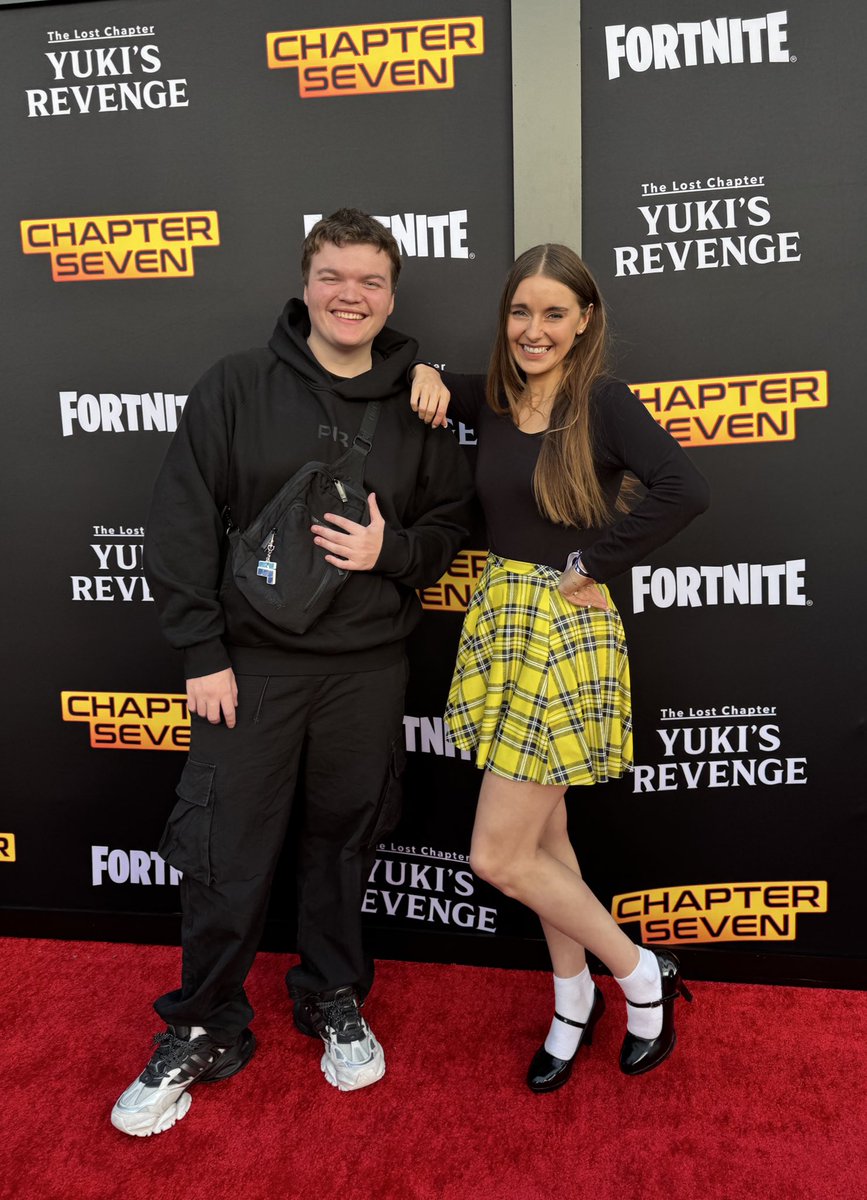 JustBecause1899's tweet image. Nop.
This the truly fortnite lobby.
#PWR!!!