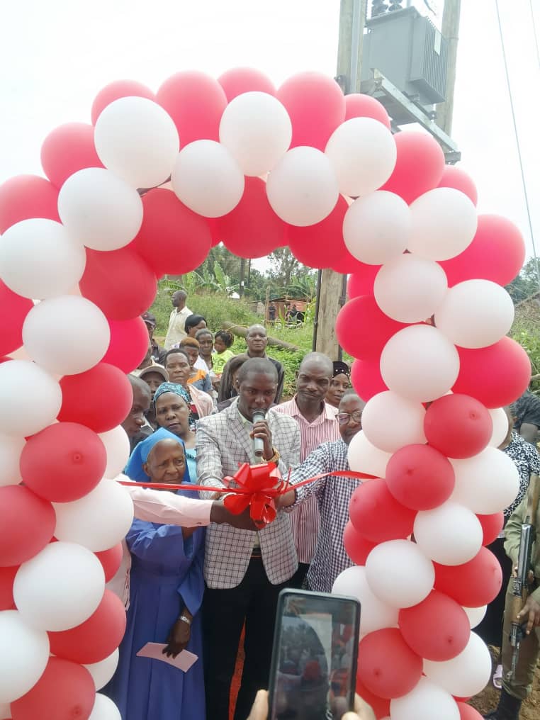 87.9 Akaboozi Fm tweet media