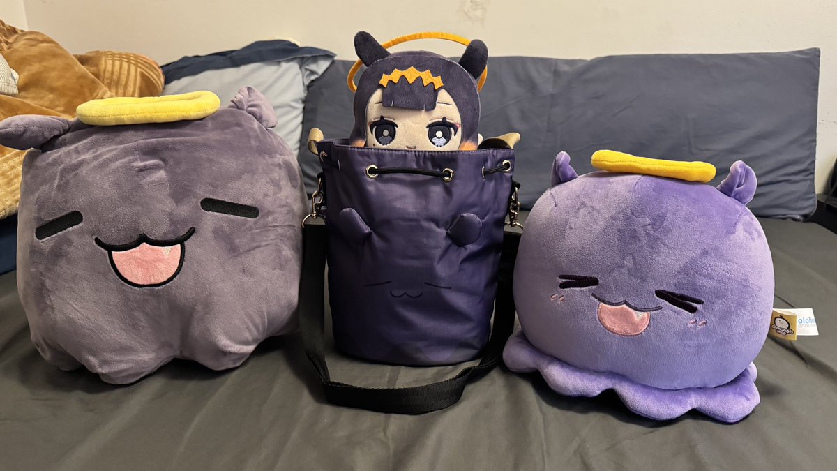 chknnugtsYUM's tweet image. Got my #LeSportsac Takodachi bag today! pretty dang good quality and size! Wonder what else I can fit in it 🤔 #takotime