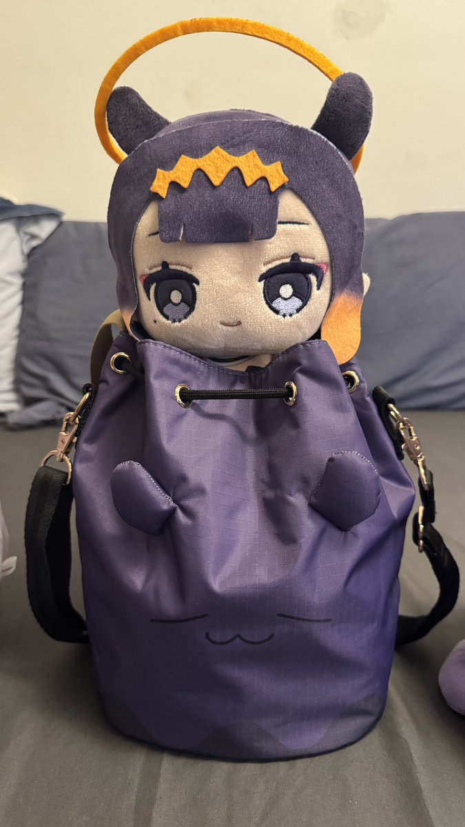 chknnugtsYUM's tweet image. Got my #LeSportsac Takodachi bag today! pretty dang good quality and size! Wonder what else I can fit in it 🤔 #takotime
