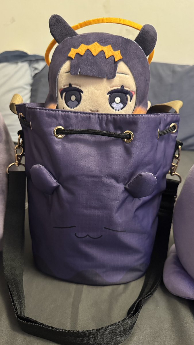 chknnugtsYUM's tweet image. Got my #LeSportsac Takodachi bag today! pretty dang good quality and size! Wonder what else I can fit in it 🤔 #takotime