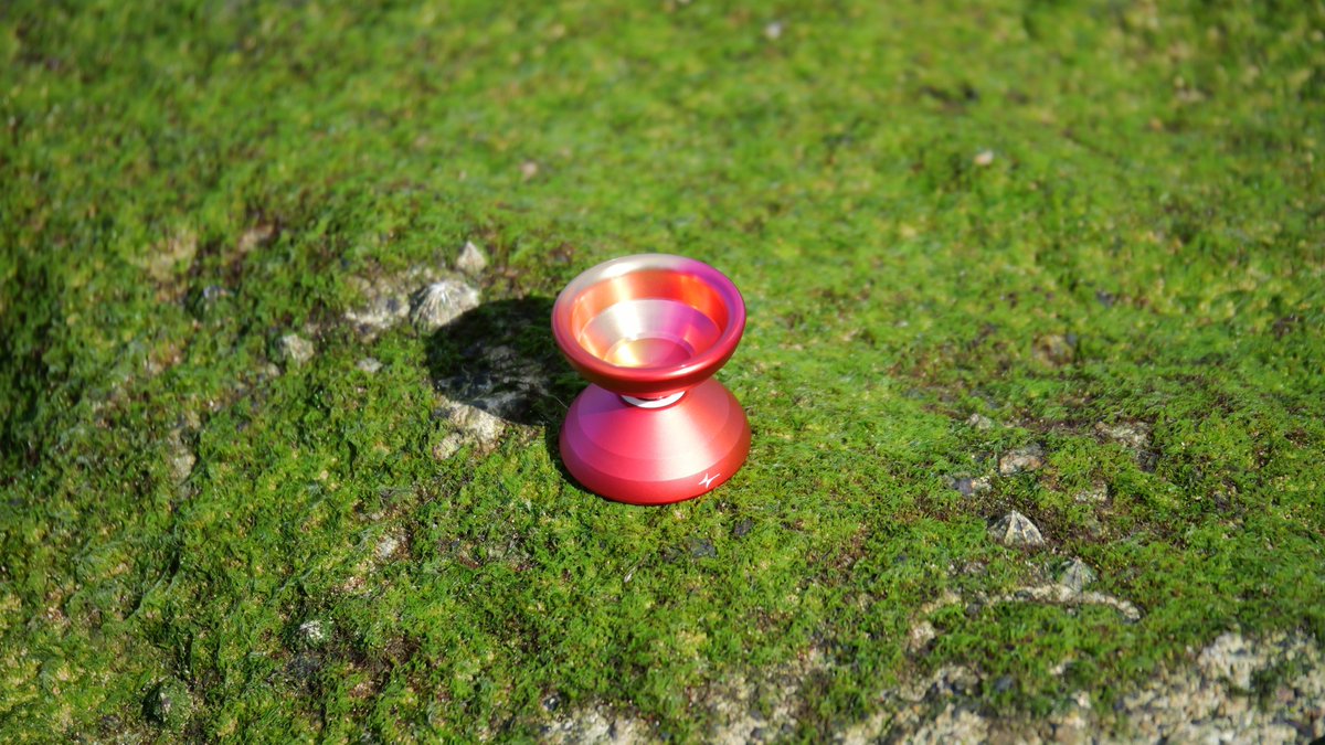 コンセプトは「ホアカリ × ヒムロ」。 両機種の特徴を継承し、軽やか