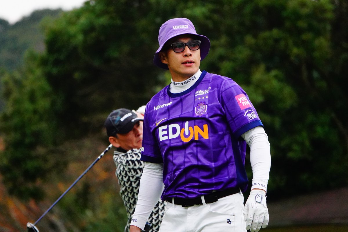 ソフトバンク は選手会納会ゴルフ⛳️ 広島県出身の #柳田悠岐 外野手