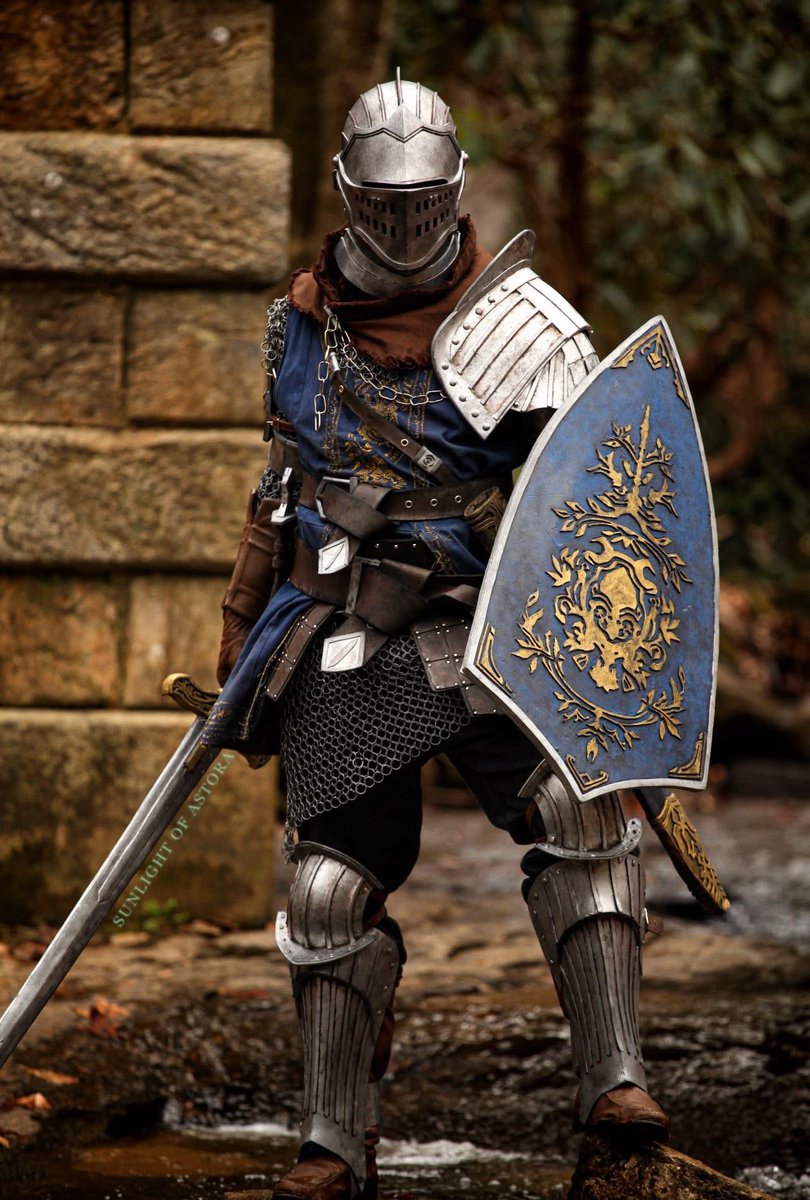 My favorite game armor ever

Thank you Fromsoft for giving us this incredible design