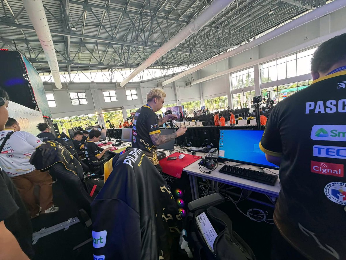 ExecrationGG's tweet image. Preparation before Bakbakan! LFG XCTN! 12:30PM ang putokan!

#ExeShot #Crossfire @SIBOLesports 
#ECA2025 #TeamPhilippines