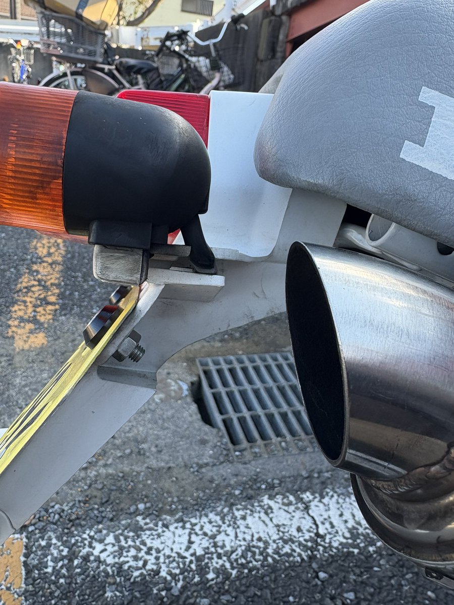 sampo_88dohc's tweet image. 白テールは汚れが目立ちすぎるから黒の方が絶対いい