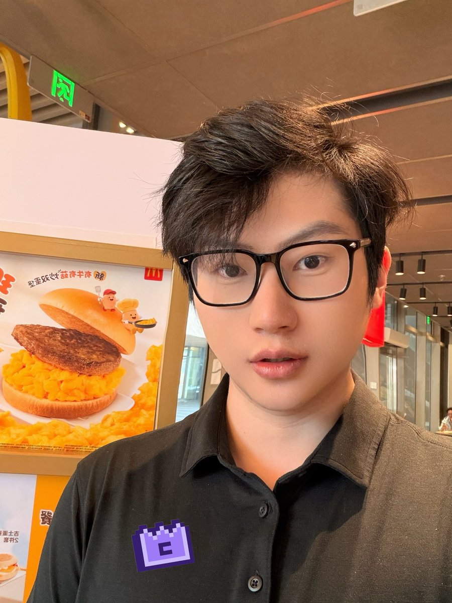 nihaovand's tweet image. 在大奇迹日发生的时候，我才从麦当劳离职

趁我还是员工的时候，我为大家争取了麦当劳福利

说出 Monade Memecore Megaeth 麦当劳之间的区别，🍔就有机会获得1份麦当劳套餐兑换券，总量 100份