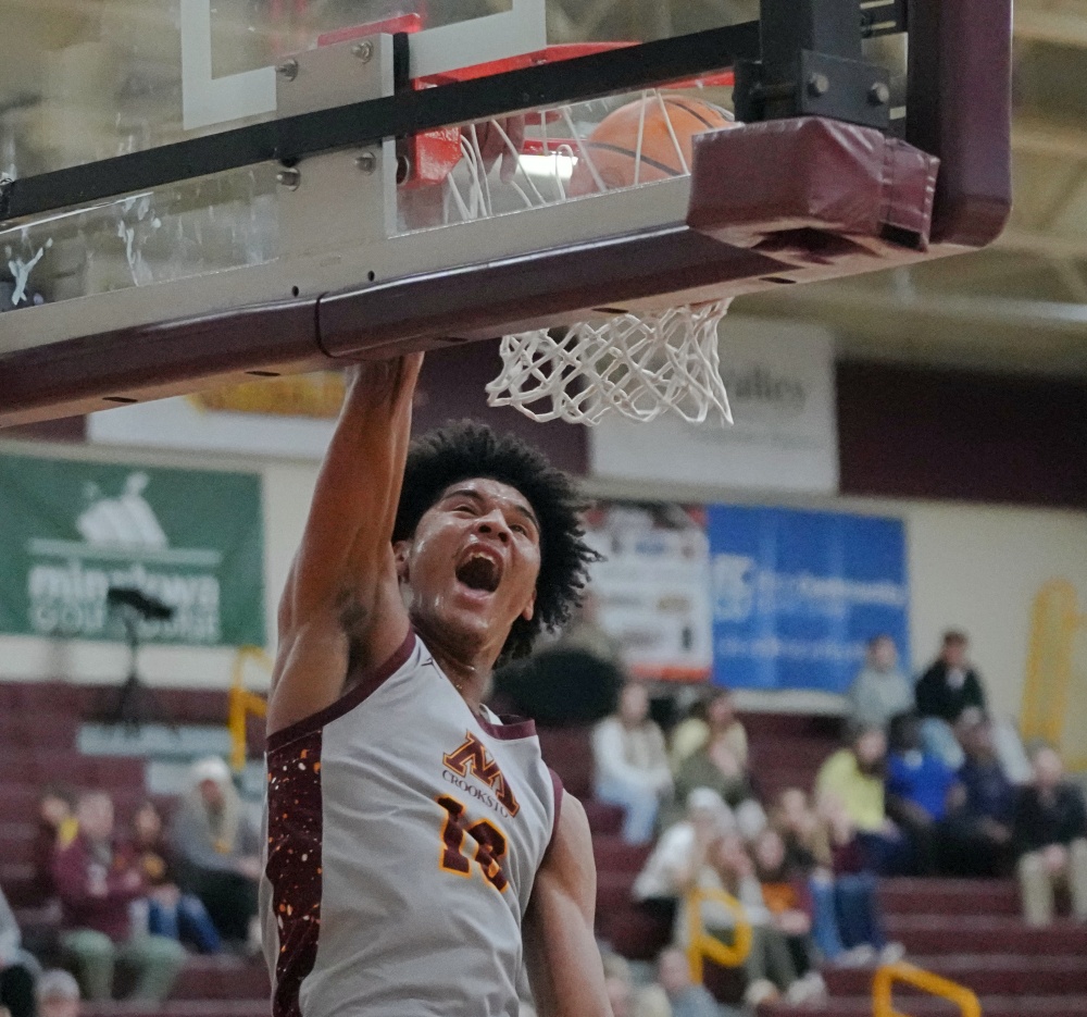 KROXRADIO's tweet image. The UMC Golden Eagle Men&apos;s Basketball team broke two program records by scoring 115 points and making 21 three-pointers in the game as they beat Oak Hills Christian College on Wednesday night. For the story, stats, pictures, and comments from Kazadi Mukoba Jr. and Coach Brian…