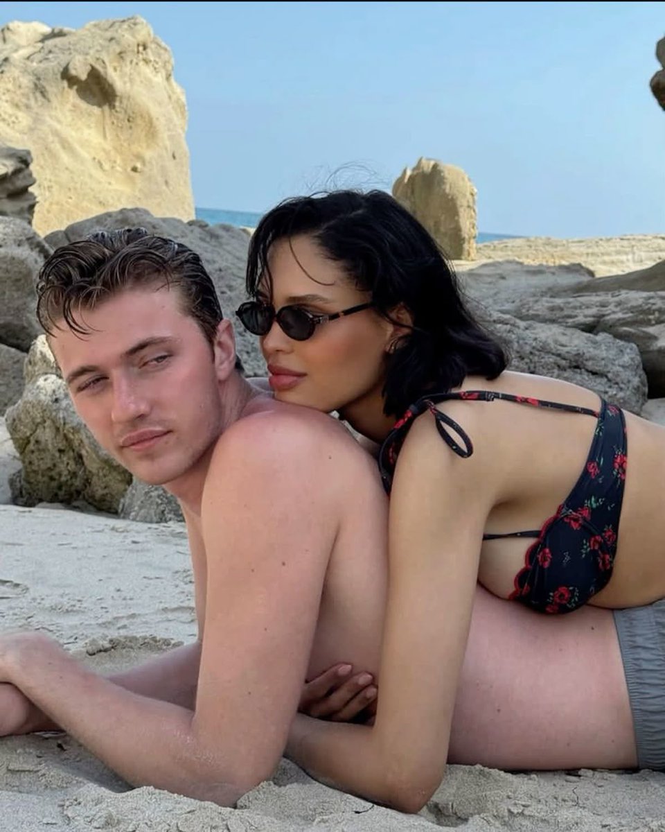 Eostraea's tweet image. I just realized the reason why Rohini x Shravana works so well, better than the purported duo of Hasta x Shravana (argue with the wall), is bc of Brahma and Saraswati. It’s another one of Shravana’s tier 1 matchups (Shravana x UBP being bc of Vishnu &amp;amp; Lakshmi / Ananta).