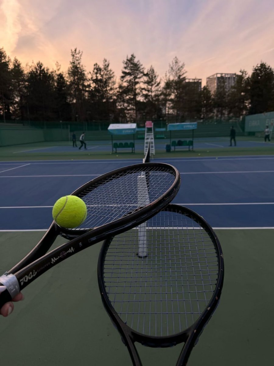 mookey_Dex's tweet photo. New Day, New opportunity 

Gm Everyone 🎾 https://t.co/HPcTxGlsrB