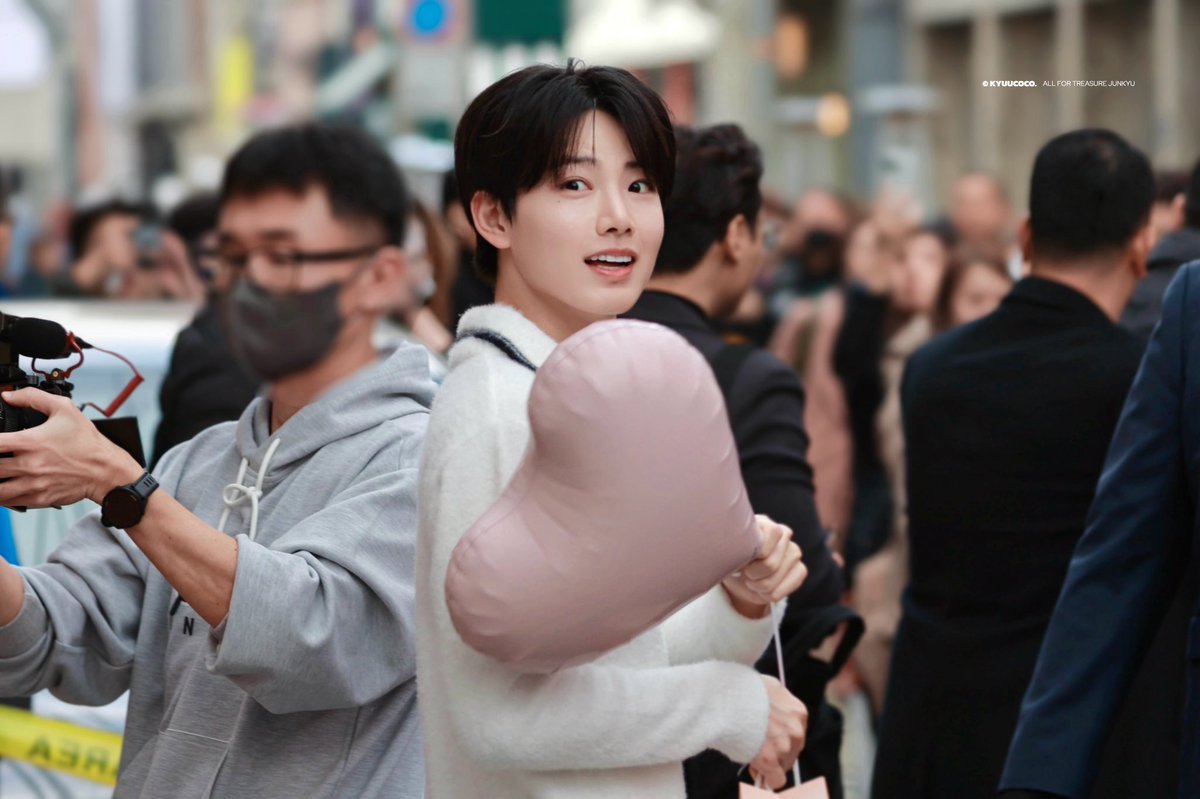 Kyuucoco_0909's tweet image. 251120

#준규 #JUNKYU #ジュンギュ 
#트레저 #TREASURE