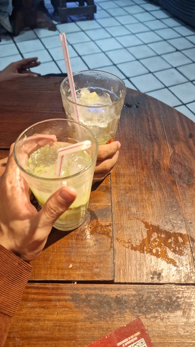 DearJefrey's tweet photo. literalmente a 8⁰ caipirinha do dia e eu ainda não dei like em story de homem nenhum
#Evolui💕👏🏻 https://t.co/hE7HaqWAFs