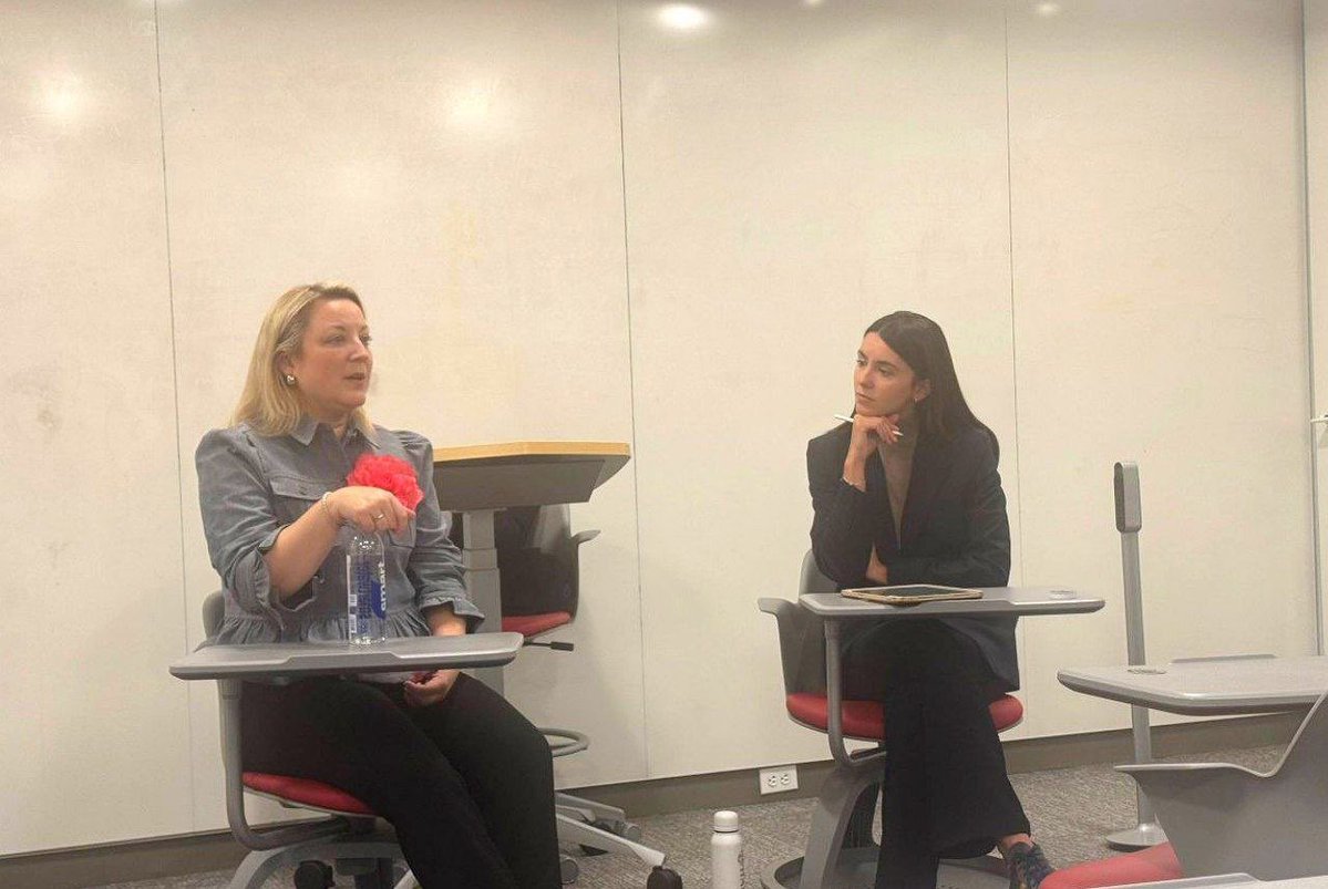 MauVila's tweet image. Esta semana tuve la oportunidad de participar en dos espacios que profundizan en cómo se está desarrollando y regulando la #InteligenciaArtificial a nivel global:

✅️ Me dio gusto conocer a @KirstenRulf, Ex Jefa del Departamento Digital y de Datos de la Cancillería Federal de…