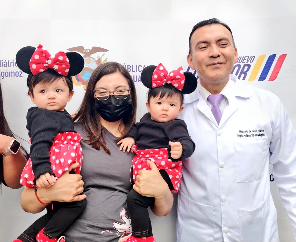 DPS_Chimborazo's tweet photo. #Riobamba| El Hospital Pediátrico Alfonso Villagómez conmemoró el Día Mundial del Prematuro con un emotivo evento donde familias y personal de salud honraron a los pequeños guerreros👶💪. 

 #ElNuevoEcuador https://t.co/biUyzHB5J9
