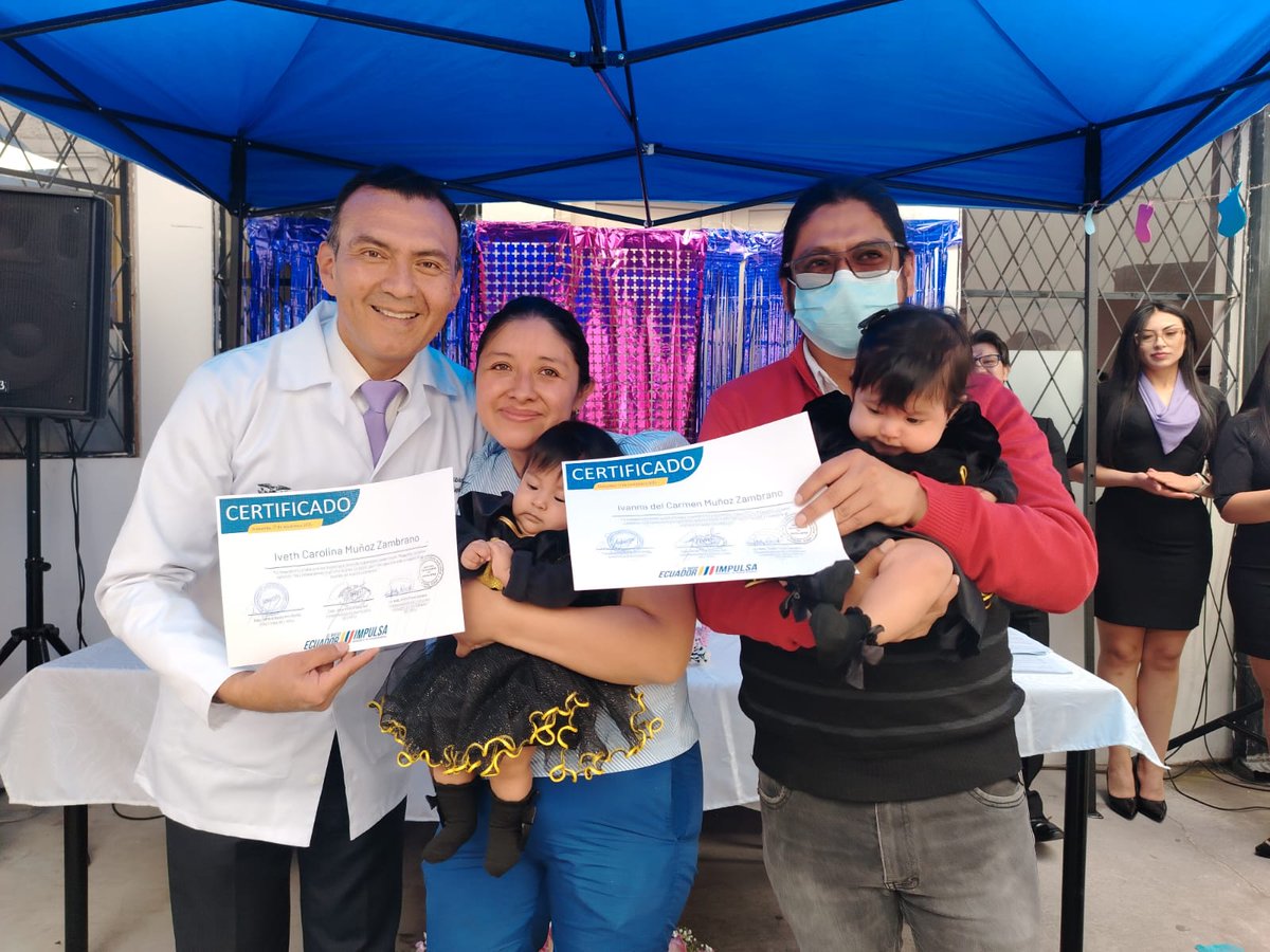 DPS_Chimborazo's tweet photo. El Hospital a través de su unidad de neonatología brinda atención cercana y especializada a los bebés prematuros, cuidando su salud desde el primer día y acompañando a las familias para que sus pequeños crezcan seguros y protegidos👶👩‍⚕️ https://t.co/xPhJYNquXK