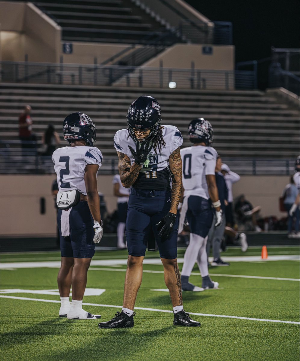 Versatile,competitive,and reliable.
Coaches I do it all on the field.
-start on every special teams 
-play nickel,cb and safety
-play offense
-blocked punts
-blocked field goals
-play in the box,and out of the box
-play to the field,and to the boundary.
hudl.com/profile/207010…