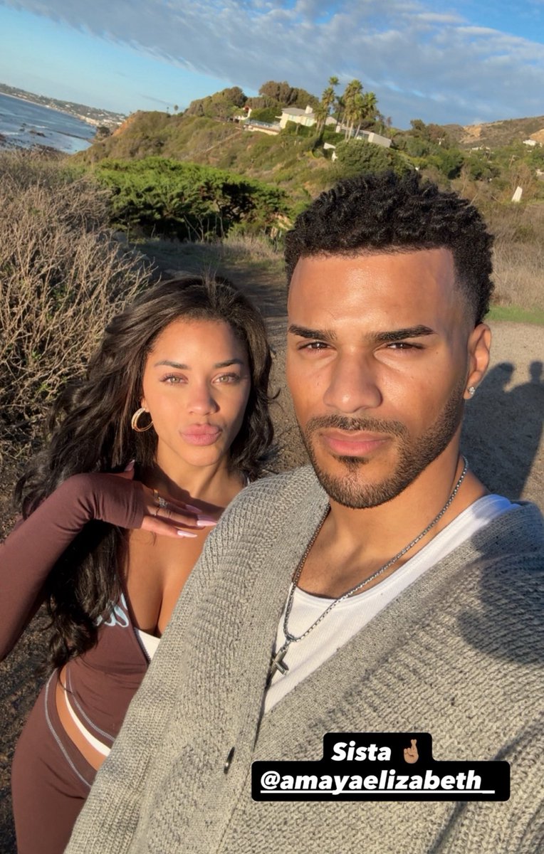 claudvneuman's tweet image. THESE FACECARDS???