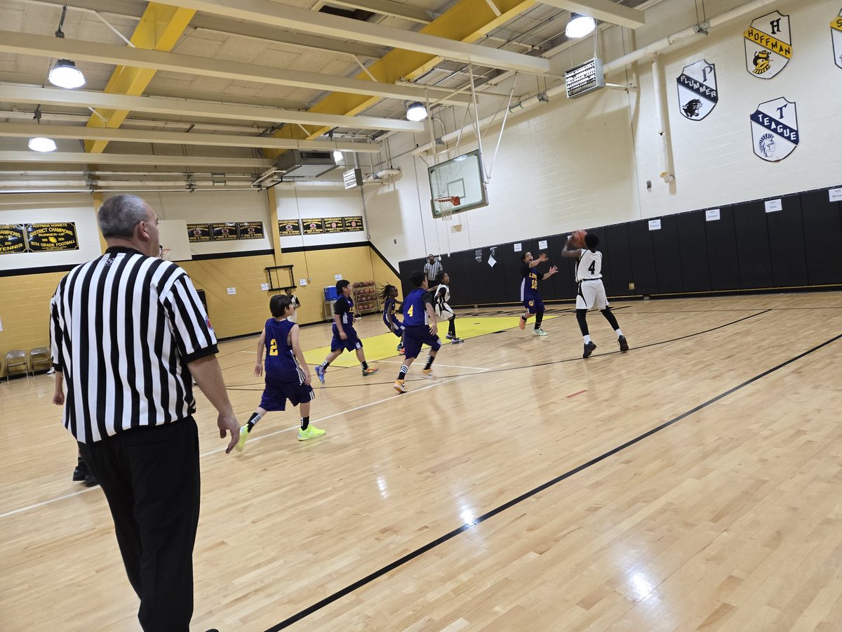 MstrEd_TyamR's tweet photo. Basketball season in FULLLL EFFECT! 7th Grade Boys vs Lewis. Let's go Hornets! #HornetNation #AldineStory https://t.co/5YO1G5cBla