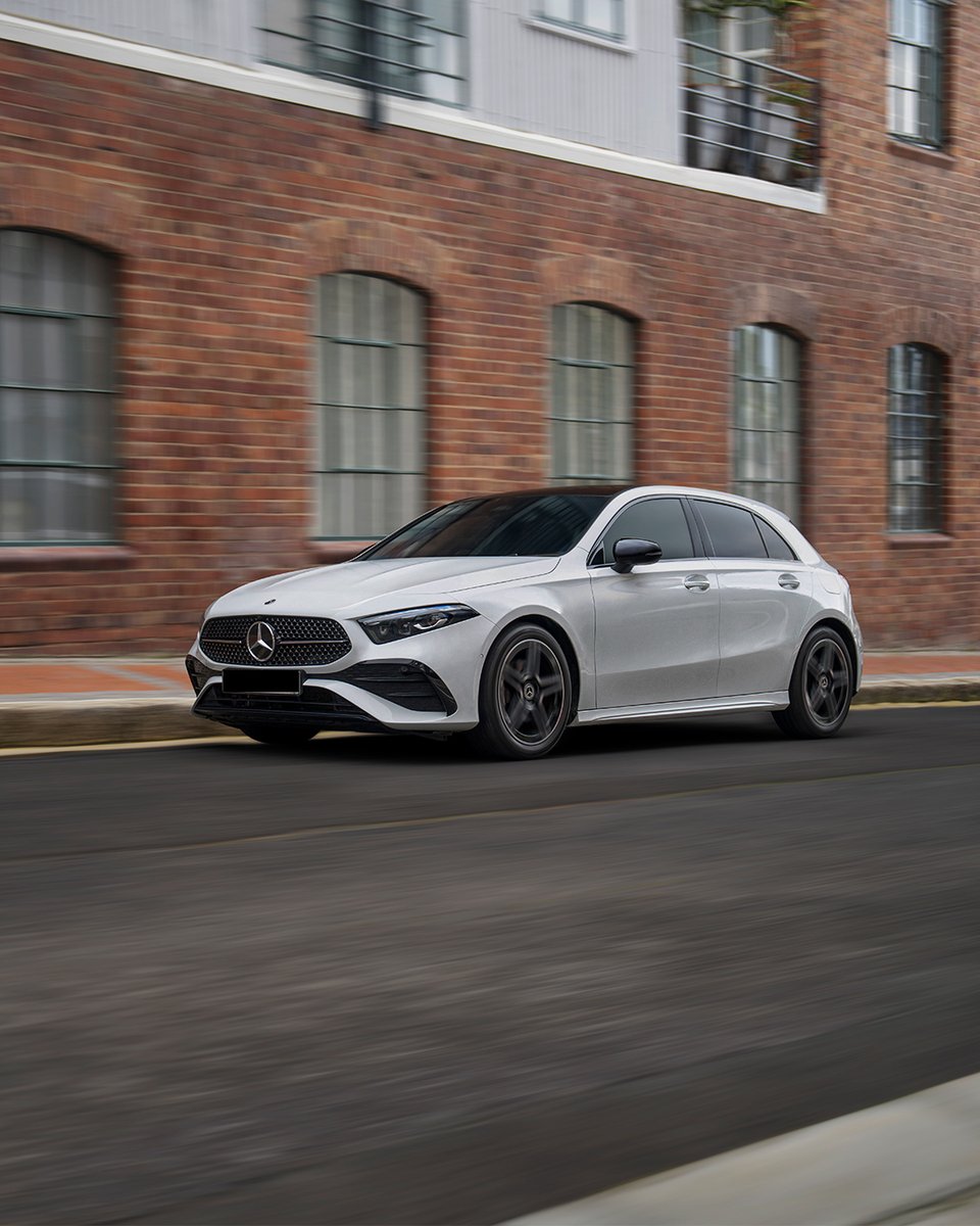 MercedesBenz_DE's tweet photo. Erlebt Design, das bewegt – mit der Mercedes-Benz A-Klasse. ✨
Die 17-Zoll-Leichtmetallräder im 5-Doppelspeichen-Design verbinden Stil und Dynamik und verleihen der A-Klasse ihren unverwechselbaren Charakter.
Zum Store: https://t.co/iShssKT3Rv
#MercedesBenzStore https://t.co/4bQuV4KKTI