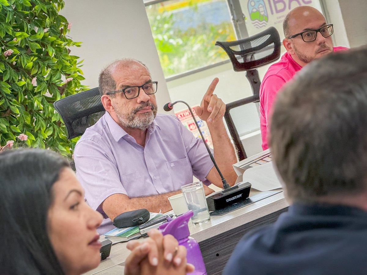 El equipo directivo del IBAL adelantó una jornada de socialización y presentación del plan de acción para avanzar en los procesos de contratación de cara a Ley de Garantías y de esta manera tener transparencia en la prestación de un servicio con eficiencia.