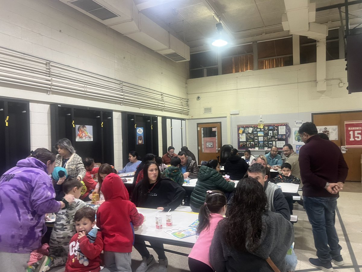 projectbefore1's tweet image. So grateful for our incredible families! 💙 Family Game Night was full of fun, laughter, and connection. Thank you, Miss Brittany and Project Before staff, for a wonderful evening!