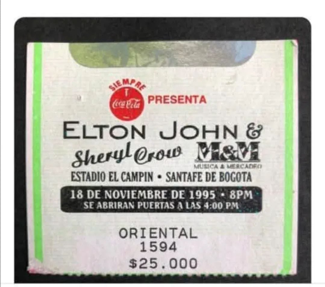exactamente, 30 años de historia 18 de noviembre 1995, Estadio, el camping de Bogotá en vivo en directo con toda su banda de músicos, técnicos, acompañantes, Elton John y sherryl crow en medio de los conflictos más grandes que tenía nuestro país. Logramos traer a Sir, Elton, John