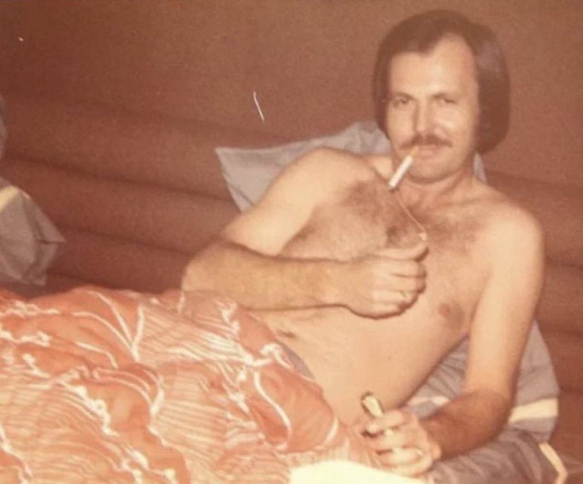 Nothing better than sparking up a lung dart after taking yet another satisfied 70s babe to pleasure town …