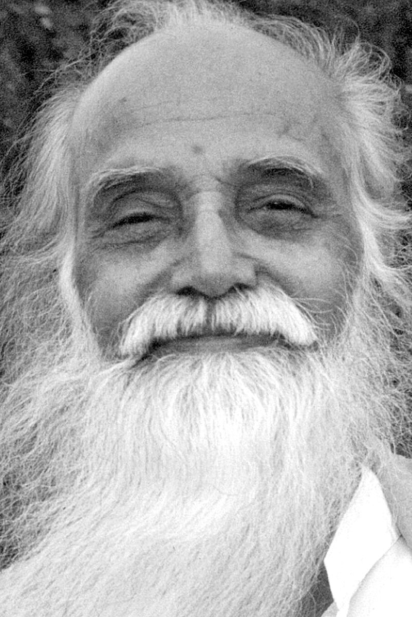 VethathiriGnana's tweet image. அன்பர்களின் கேள்விகளும் அருள்தந்தையின் பதில்களும்

❓ கேள்வி: சுவாமிஜி! ஒரு தாய் தந்தையருக்கு மூன்று குழந்தைகள் இருக்கின்றன; அம்மூன்று குழந்தைகளும் மூன்று விதமாக இருக்கக் காரணம் என்ன?

✅ பதில் - வேதாத்திரி மகரிஷி

✖️K.Pudur MVKM Trust, Madurai 
#Vethathiri #QuestionAnswer