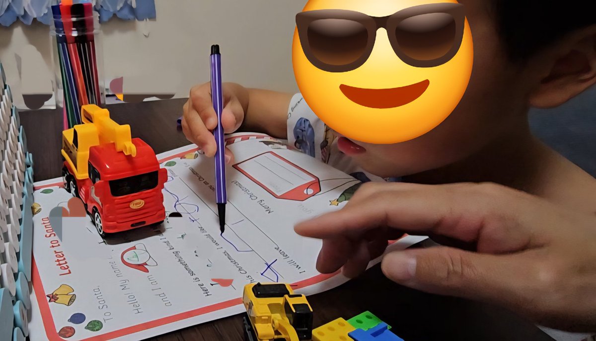 #Twinkl さんのサンタさん🧑‍🎄への手紙を書きました💌
欲しいものはTOY CAR🚙(キーボード見ながら書いたら、Cが反転、Rは難しいらしい)
親切行動は…子から提案なく、パパママの手伝いにはうんと言って貰えず😅
サンタさんには🍪あげるそうです😉✋➰✨
#クリスマス